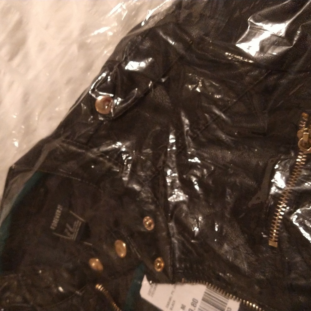 Jacket - Picture 8 of 10